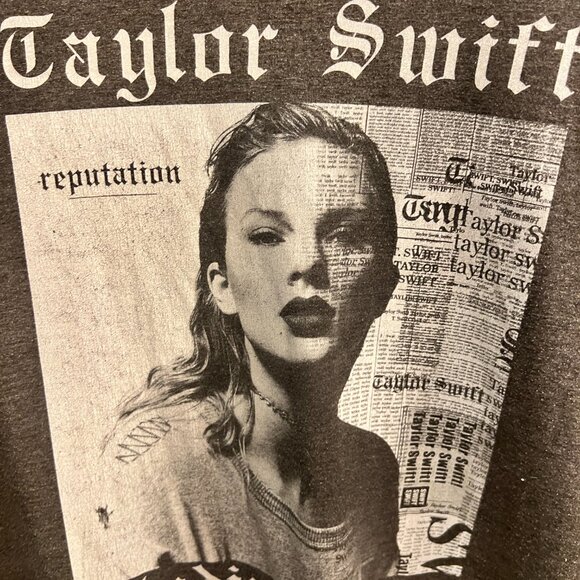 🖤 Taylor Swift “Reputation Stadium Tour” Concert Tee – Vintage Style - Picture 2 of 5